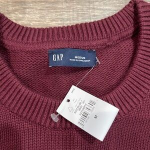 GAP women’s Deep Burgundy Crewneck Sweater